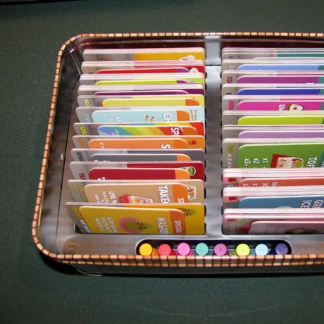 How to pack Sushi Go Party! (I think this is the 'official' method with the tiles in front of the cards)