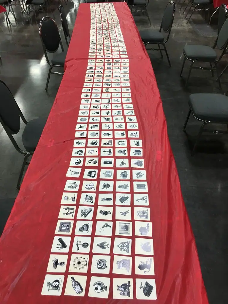 Codenames: Pictures –  all 280 images at once!