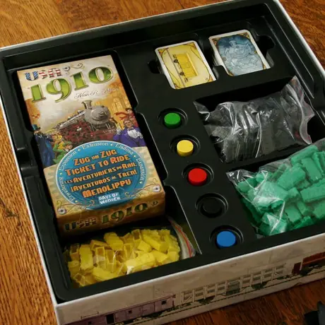 TTR modified box with TTR:1910 cardboard edition fitting in box
