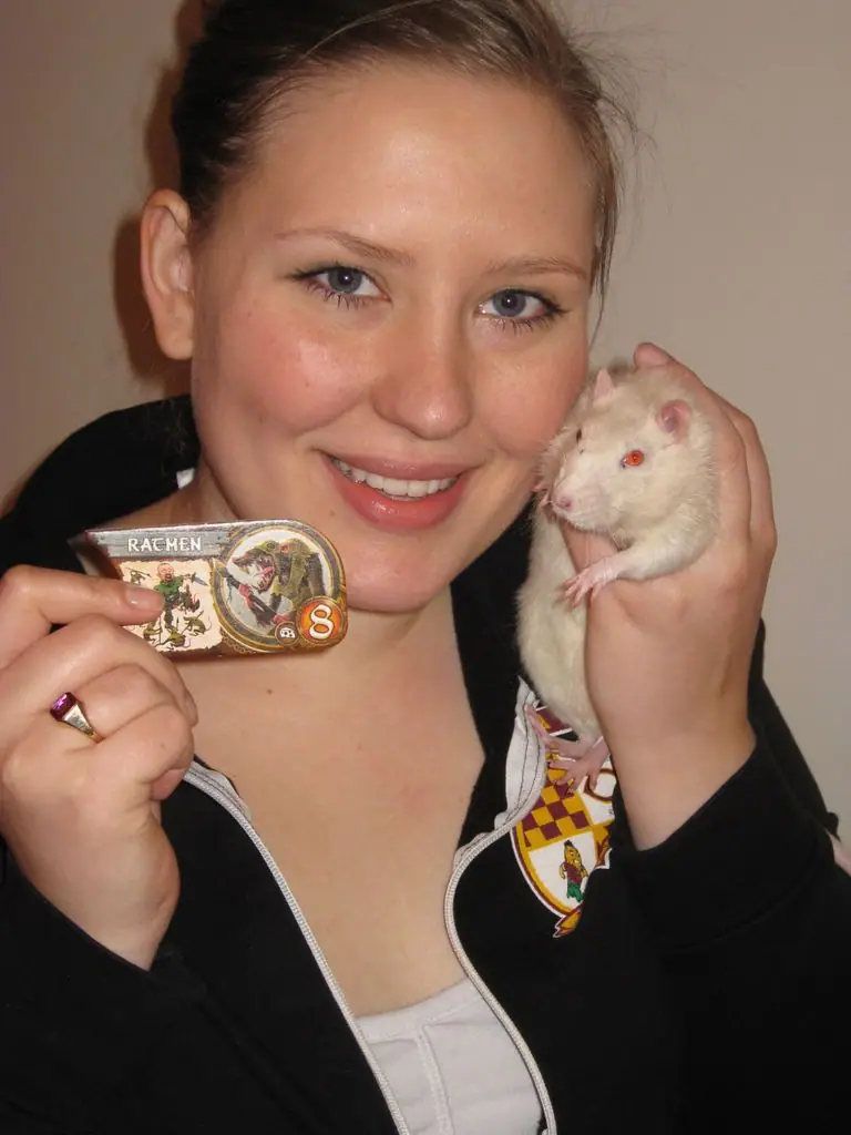 I let my familiar pick the first race. Go figure, he picked 'rat men.'