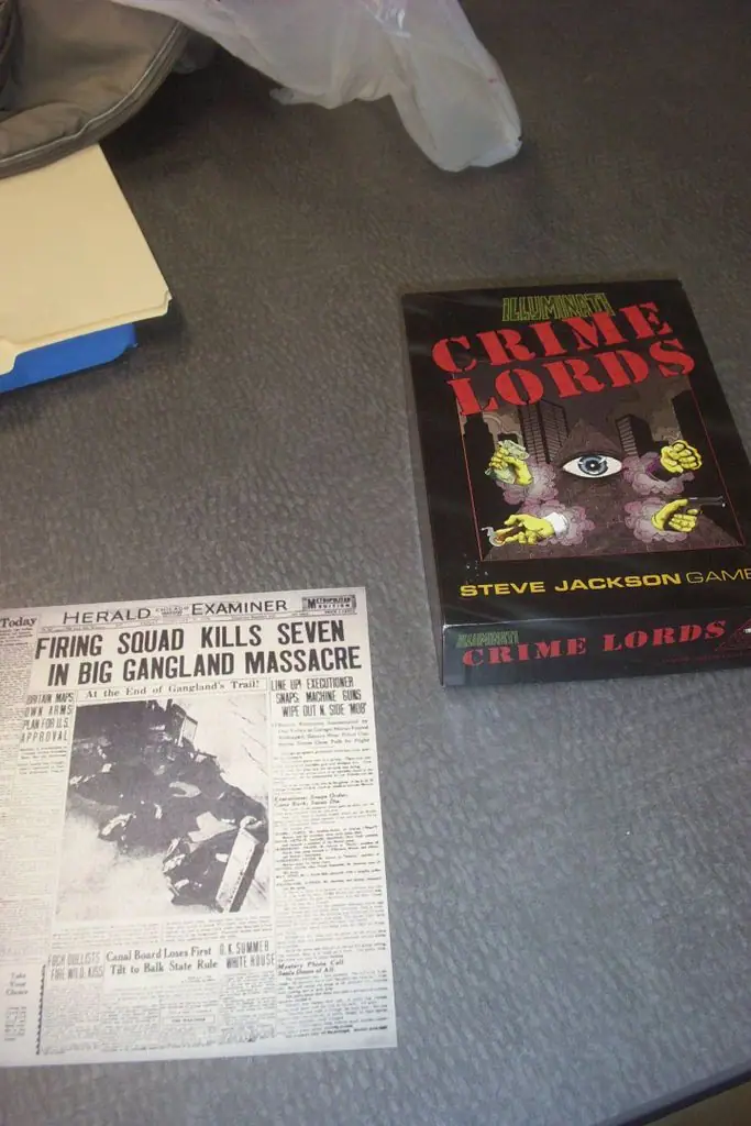 Changing the cover to St. Valentine's Day Massacre Newspaper 1