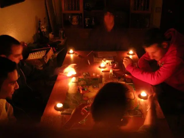 Playing "Mystery of the Abbey" the right way: turn off the lights, play a Gregorian chant CD and get inspired by the candlelight