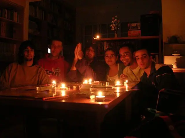 Playing "Mystery of the Abbey" the right way: turn off the lights, play a Gregorian chant CD and get inspired by the candlelight